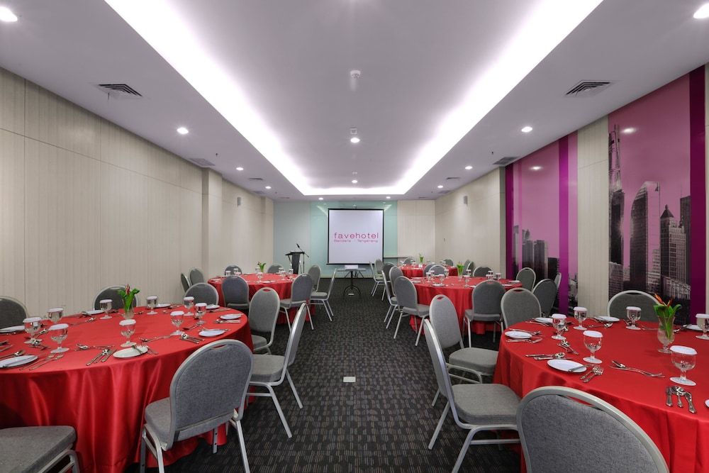undefined favehotel Bandara - Tangerang 7