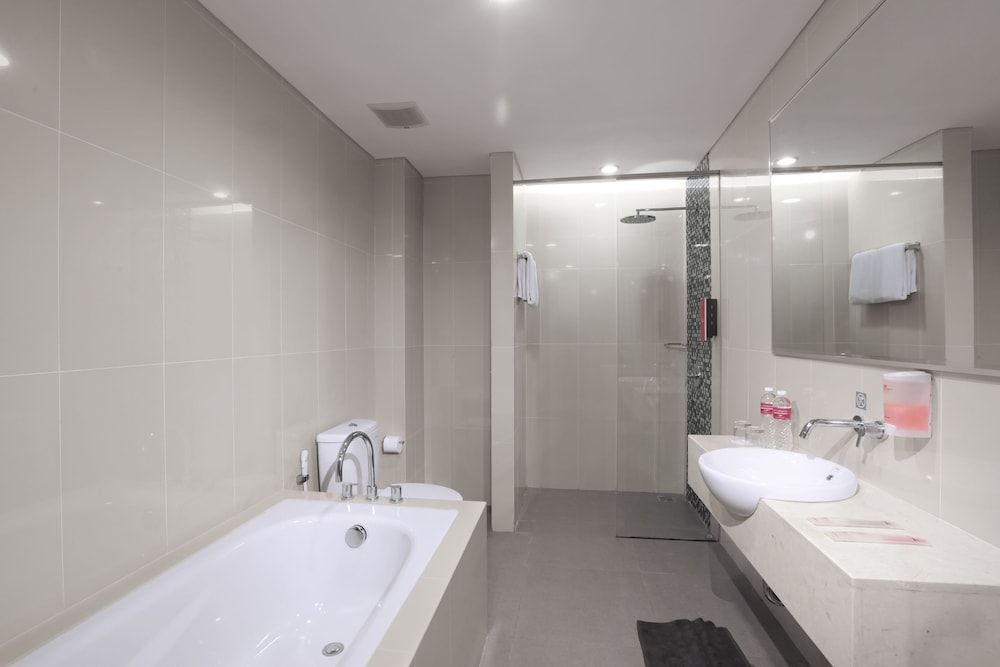 undefined favehotel Bandara - Tangerang 6