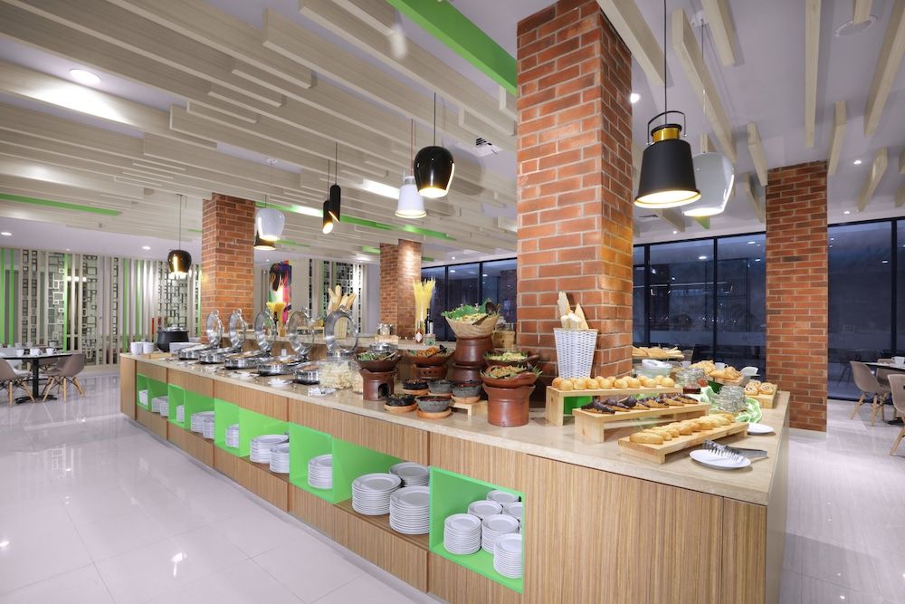 undefined favehotel Bandara - Tangerang 10