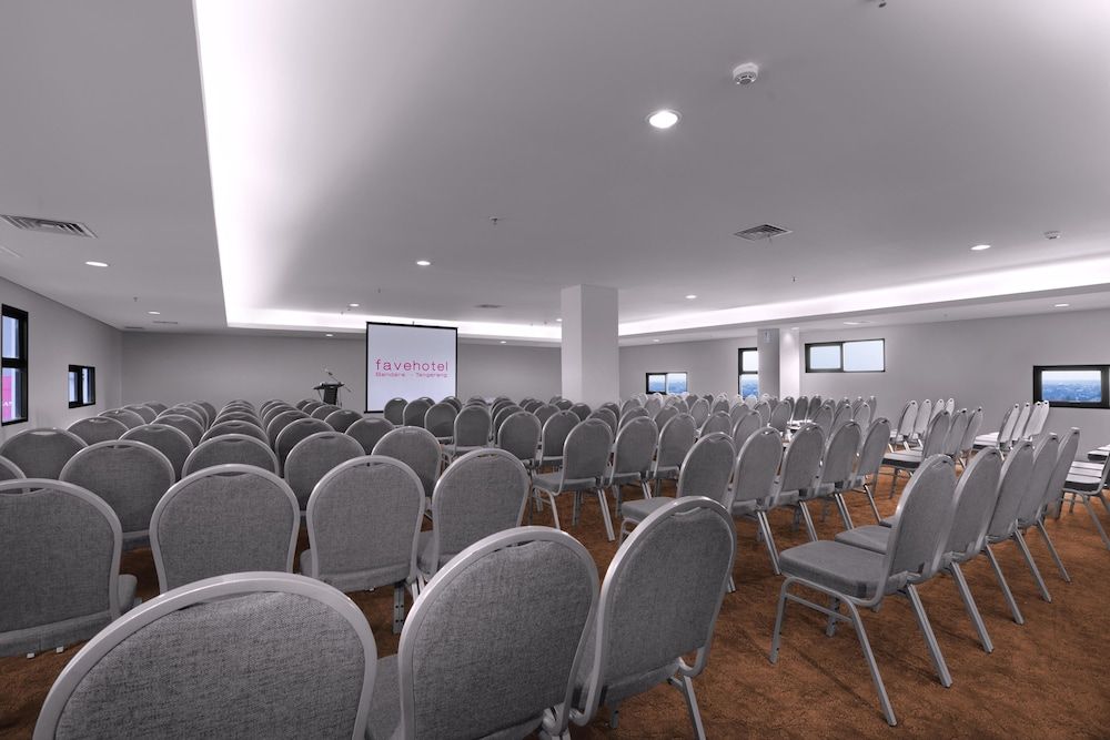 undefined favehotel Bandara - Tangerang 9