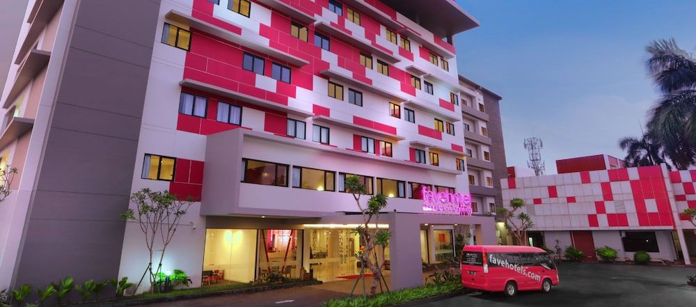 undefined favehotel Bandara - Tangerang 2