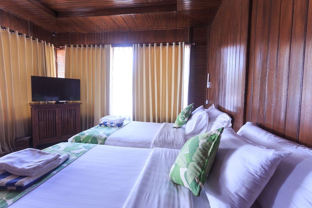 Sylvia Beach Villa Family Villa, 2 Bedrooms, Private Pool, Beachfront 3