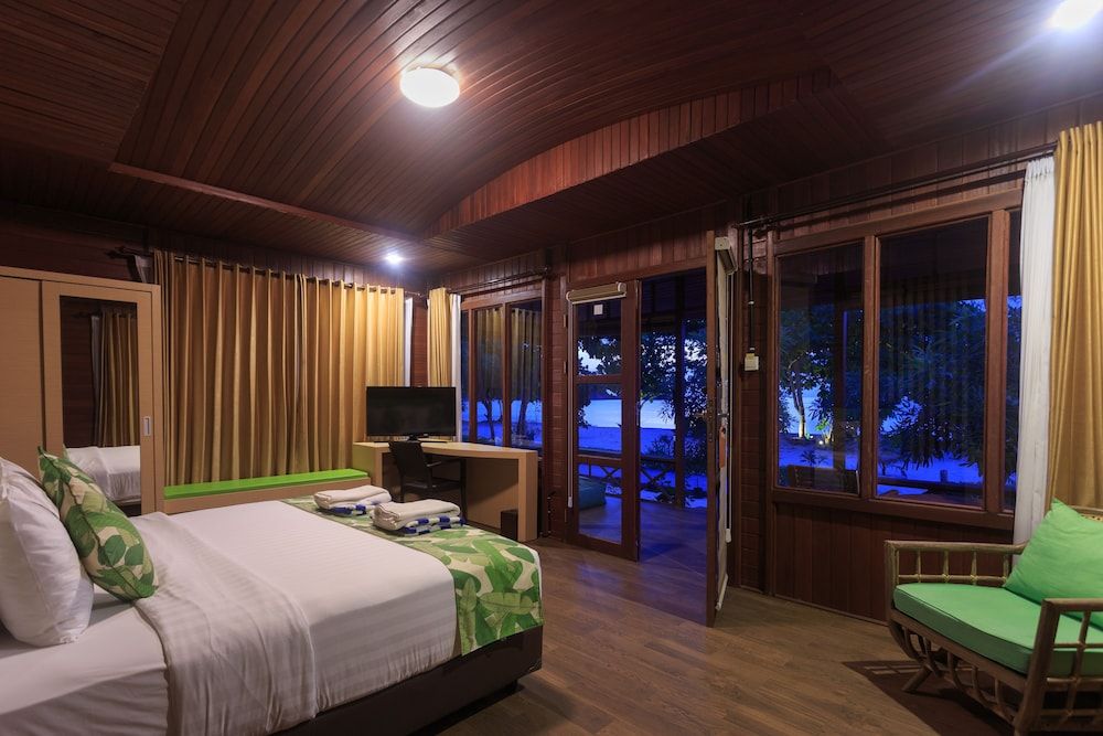 undefined Sylvia Beach Villa 2