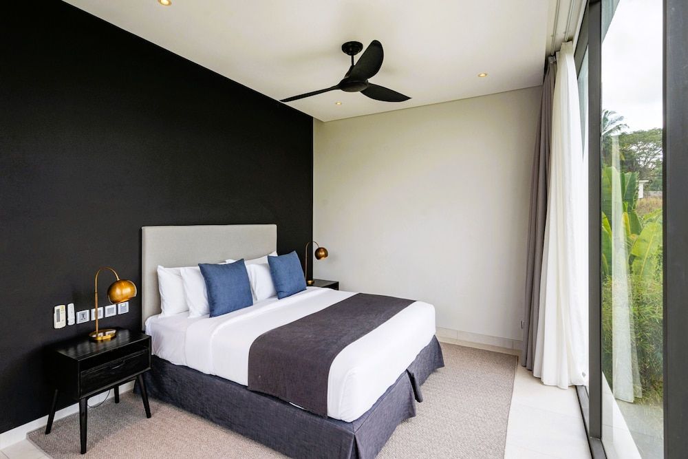 Selong Selo Resort and Residences Family, 5 Bedrooms, Private Pool, Ocean View 6