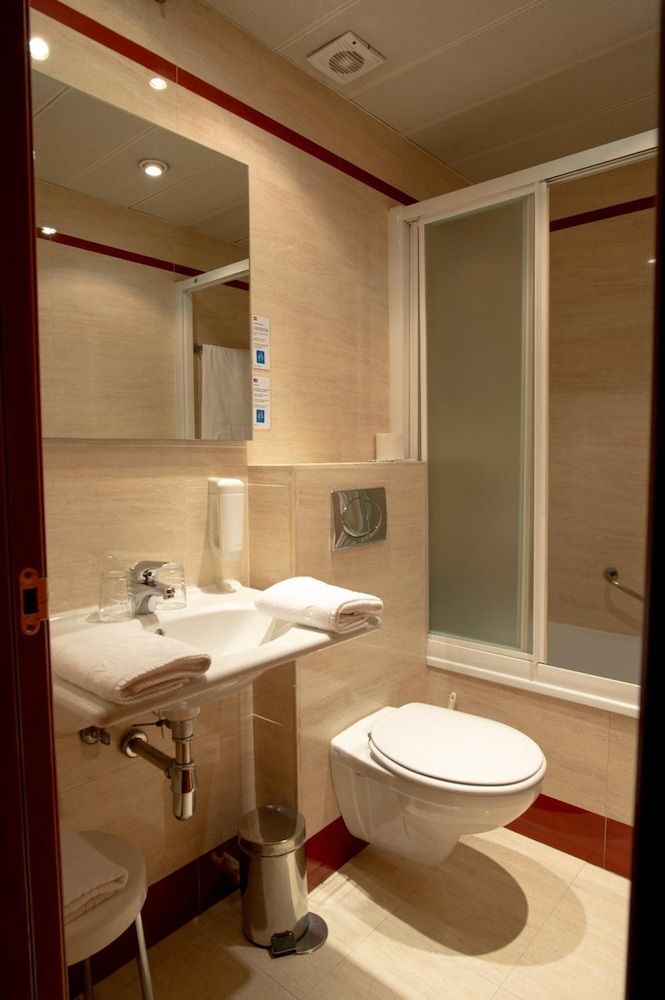 undefined Hotel Villa De Barajas 8