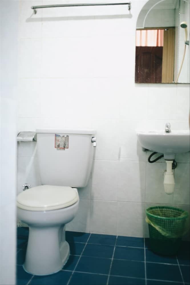 undefined Hotel Gloris 8