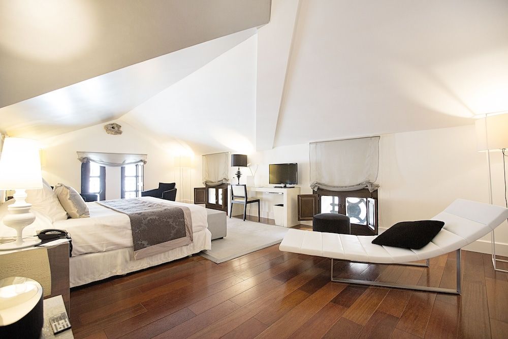 Hospes Palacio de los Patos, a Member of Design Hotels