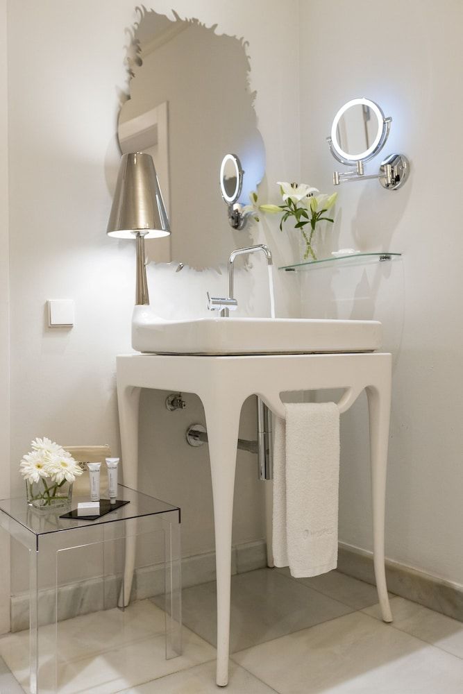 Hospes Palacio de los Patos, a Member of Design Hotels Double Room (Dreamer Palacio) 4