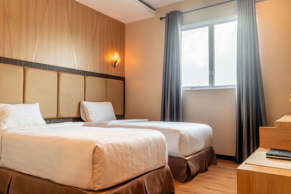 M One Hotel Superior Room 6