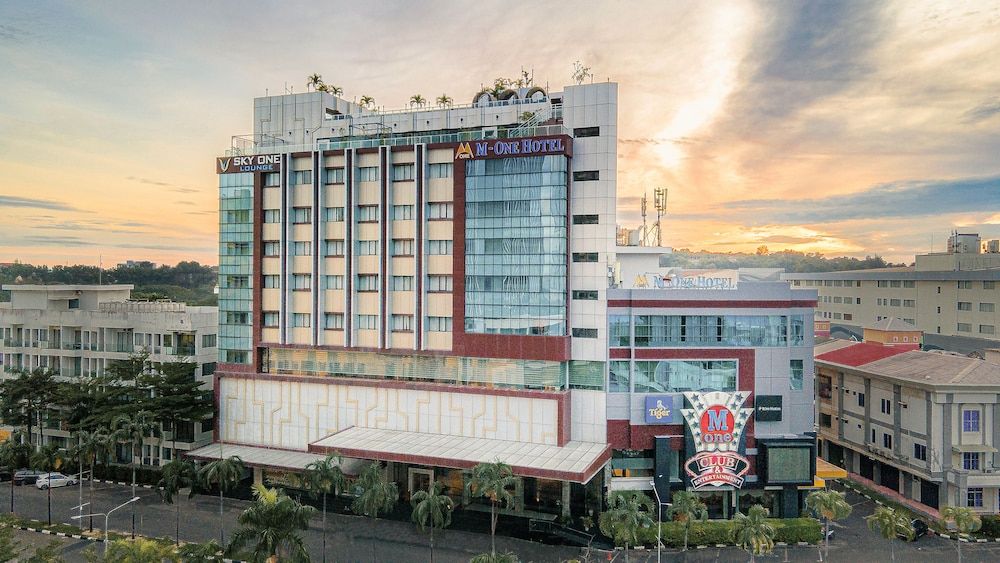 M One Hotel