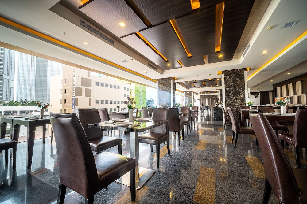 undefined M One Hotel 9