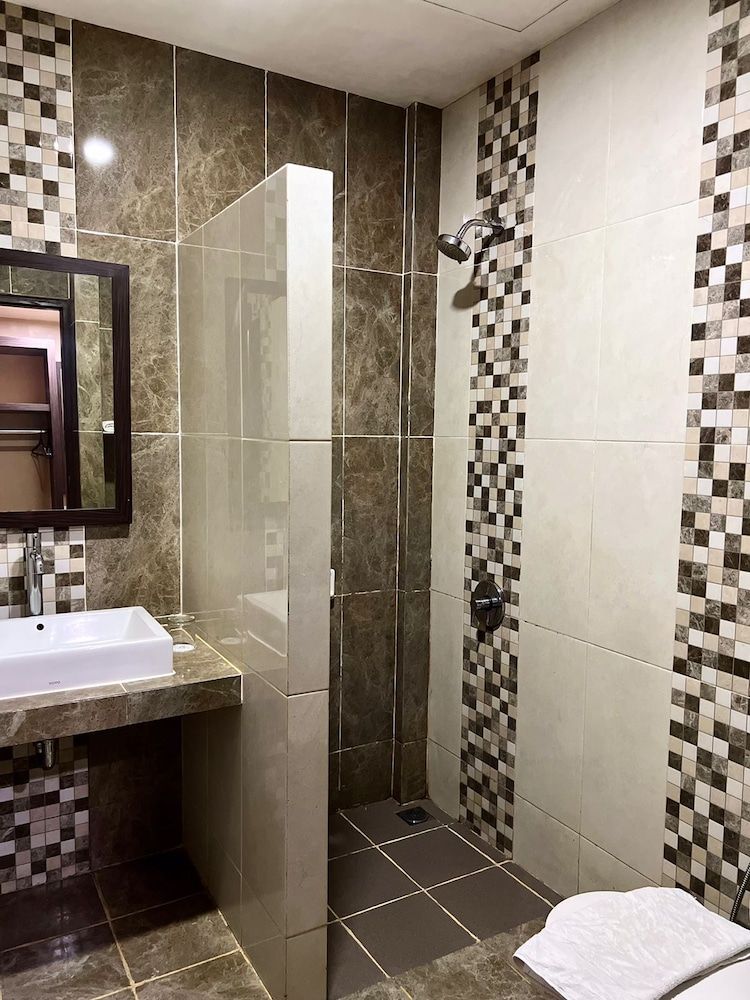 Belagri Hotel & Resto Deluxe Twin Room 4