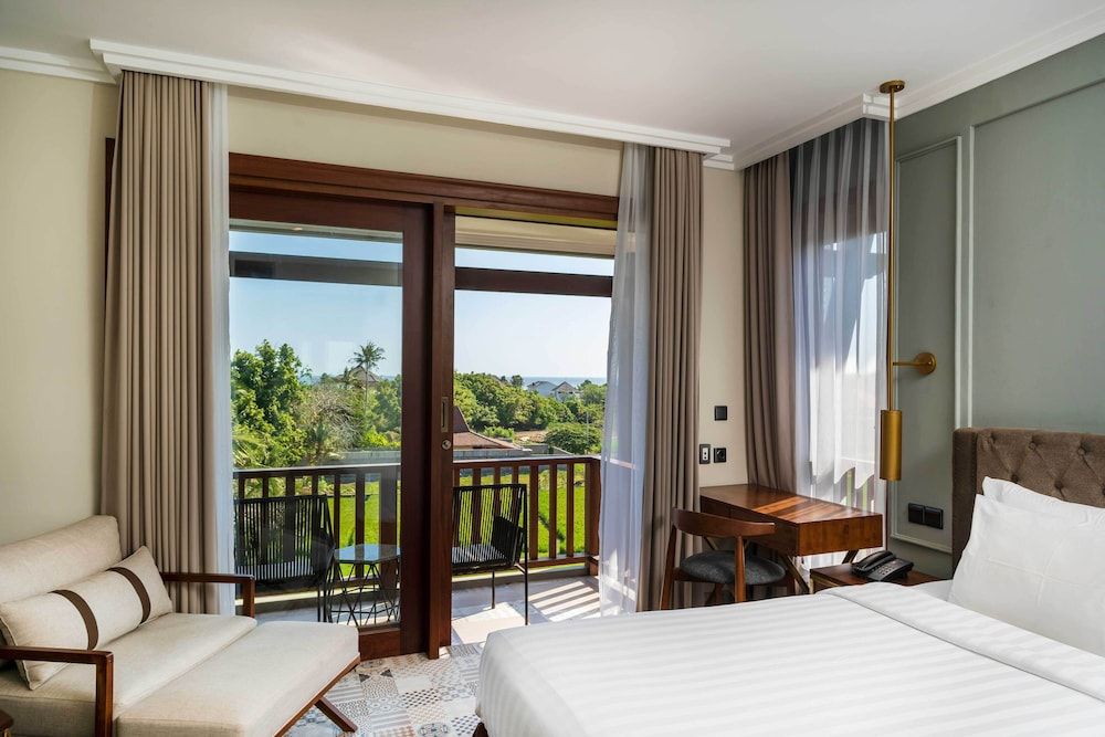 Suite, Garden View