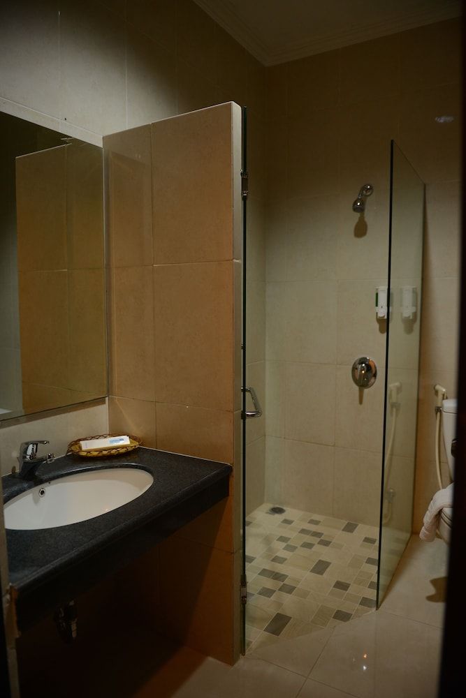 Hotel 88 Diponegoro Jember by WH Junior Suite 3