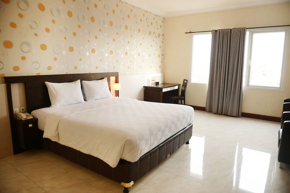 Hotel 88 Diponegoro Jember by WH Deluxe Double Room 2