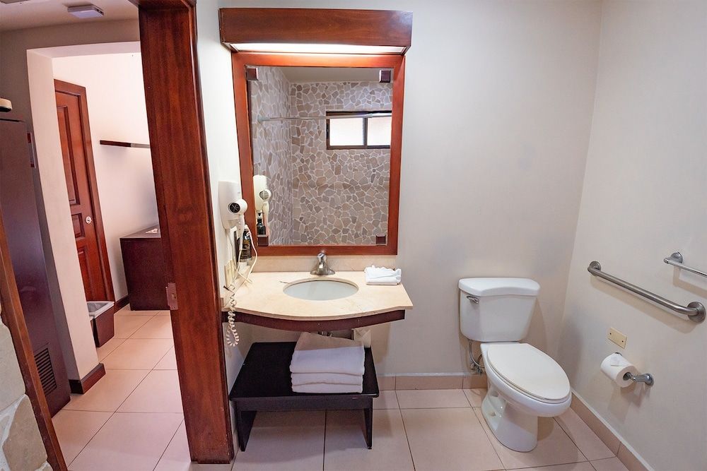 Villas Sol Beach Resort Deluxe Room 2 Queen Beds 6