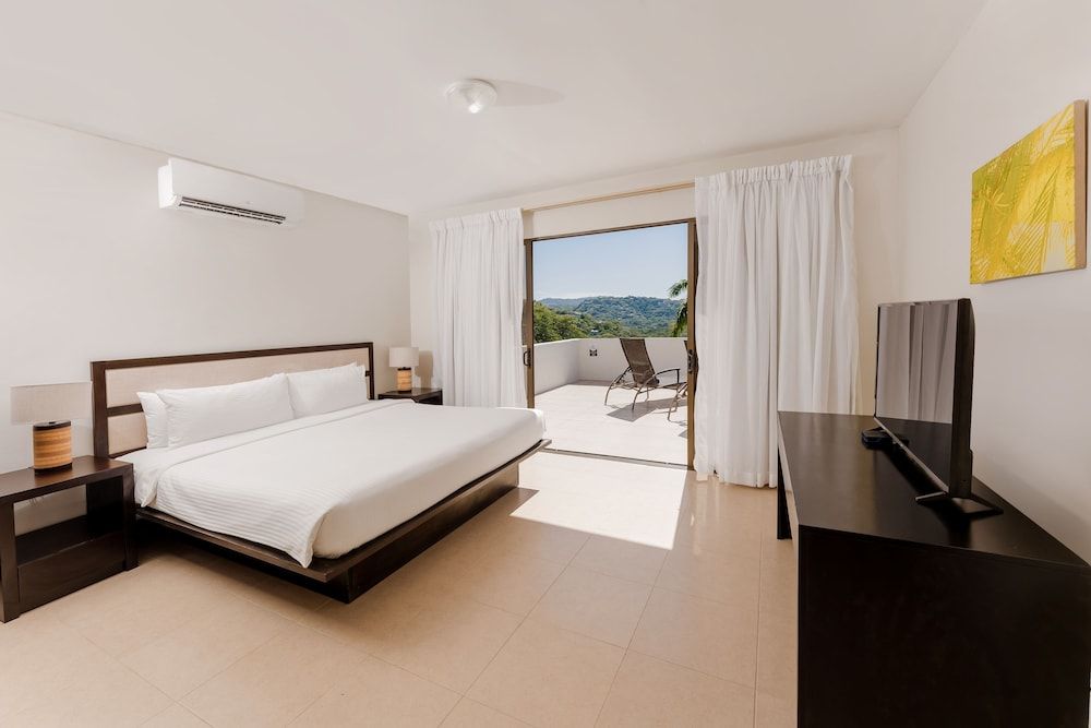 Villas Sol Beach Resort Estrella Master Suite 4