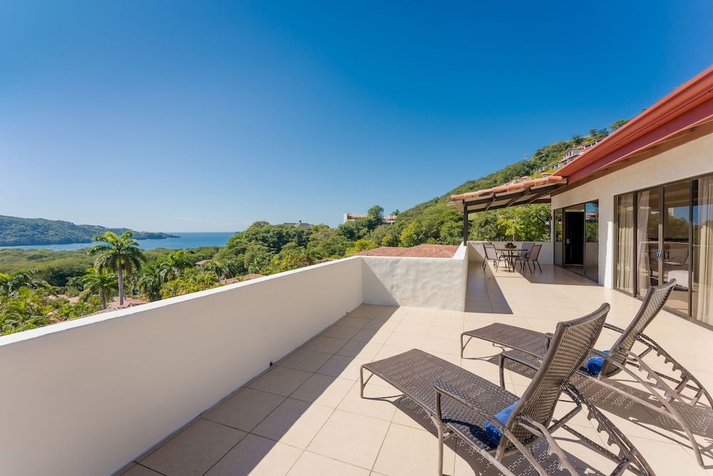 Villas Sol Beach Resort Estrella Master Suite 5