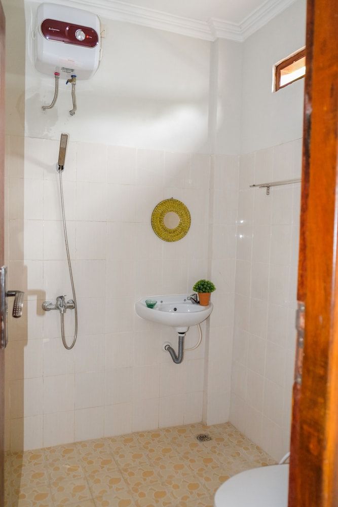 Pavilla Labuan Bajo Standard Room, 1 Queen Bed 8