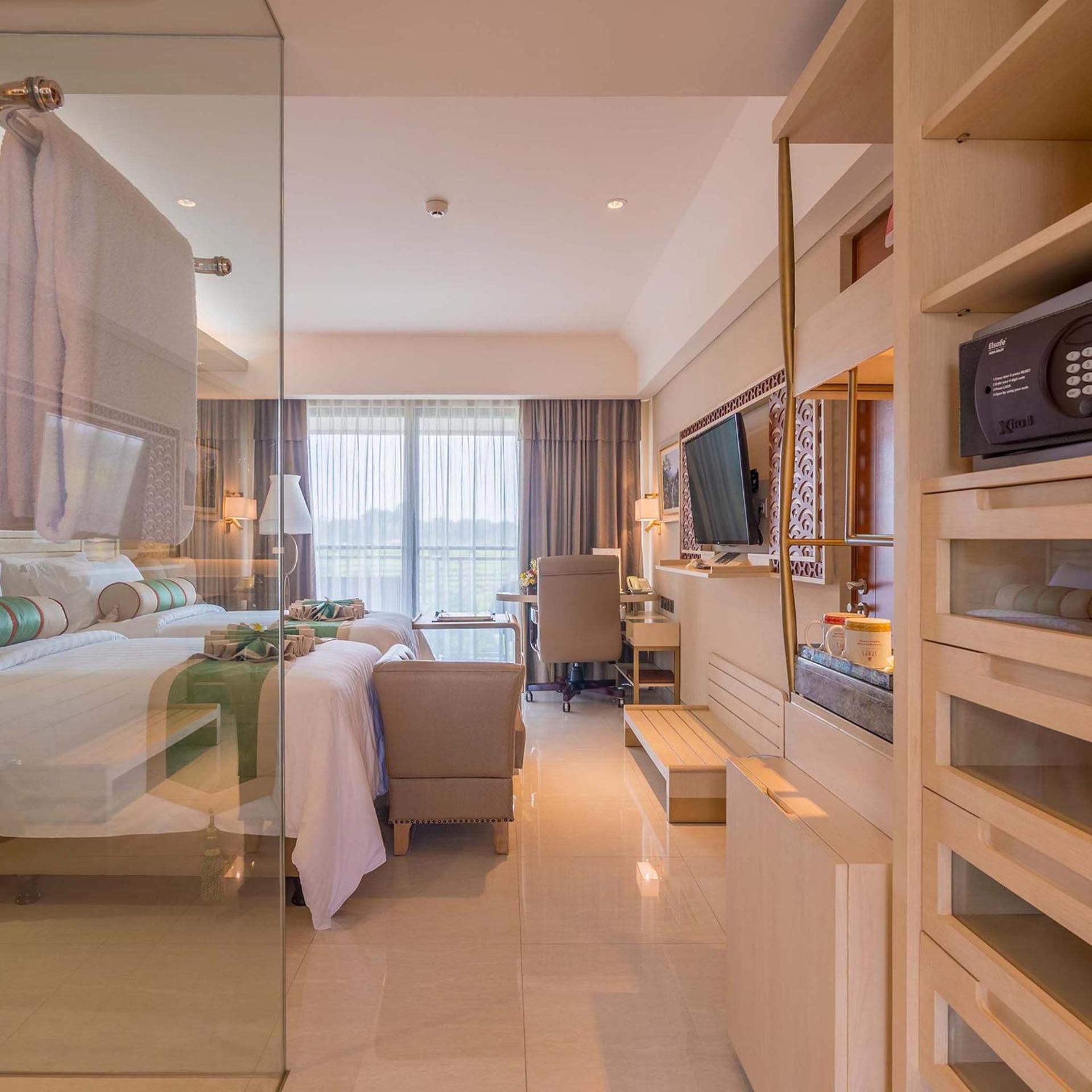 Deluxe Twin Room with Pool Access