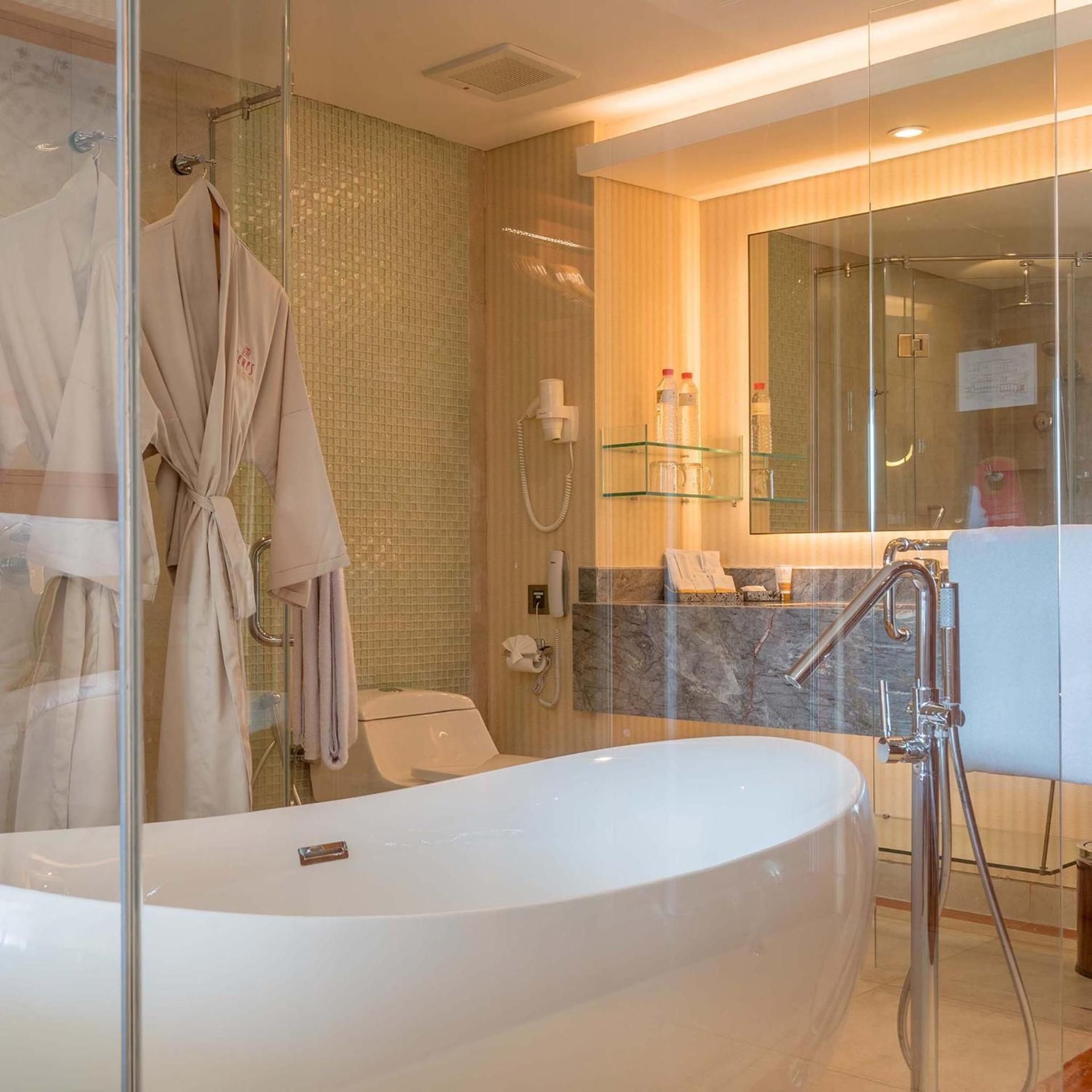 Deluxe Premium Twin Room with Outdoor Tub & Rice Field View