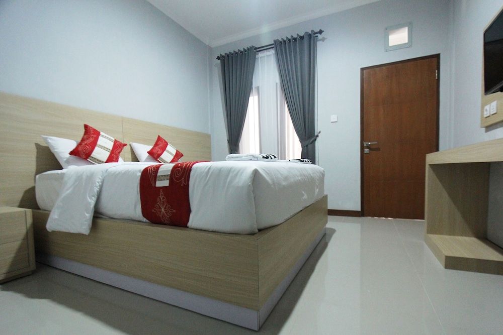 Tom Guest House