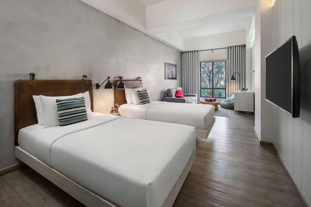 Suite, 2 Twin Beds