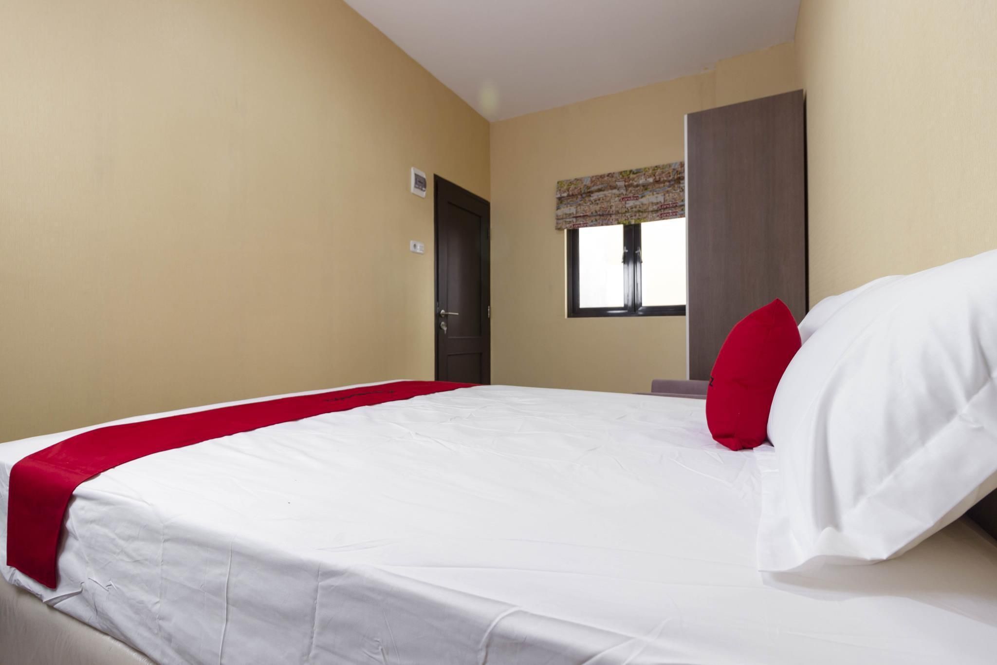 RedDoorz Plus @ Cipete Damai RedDoorz Room 8
