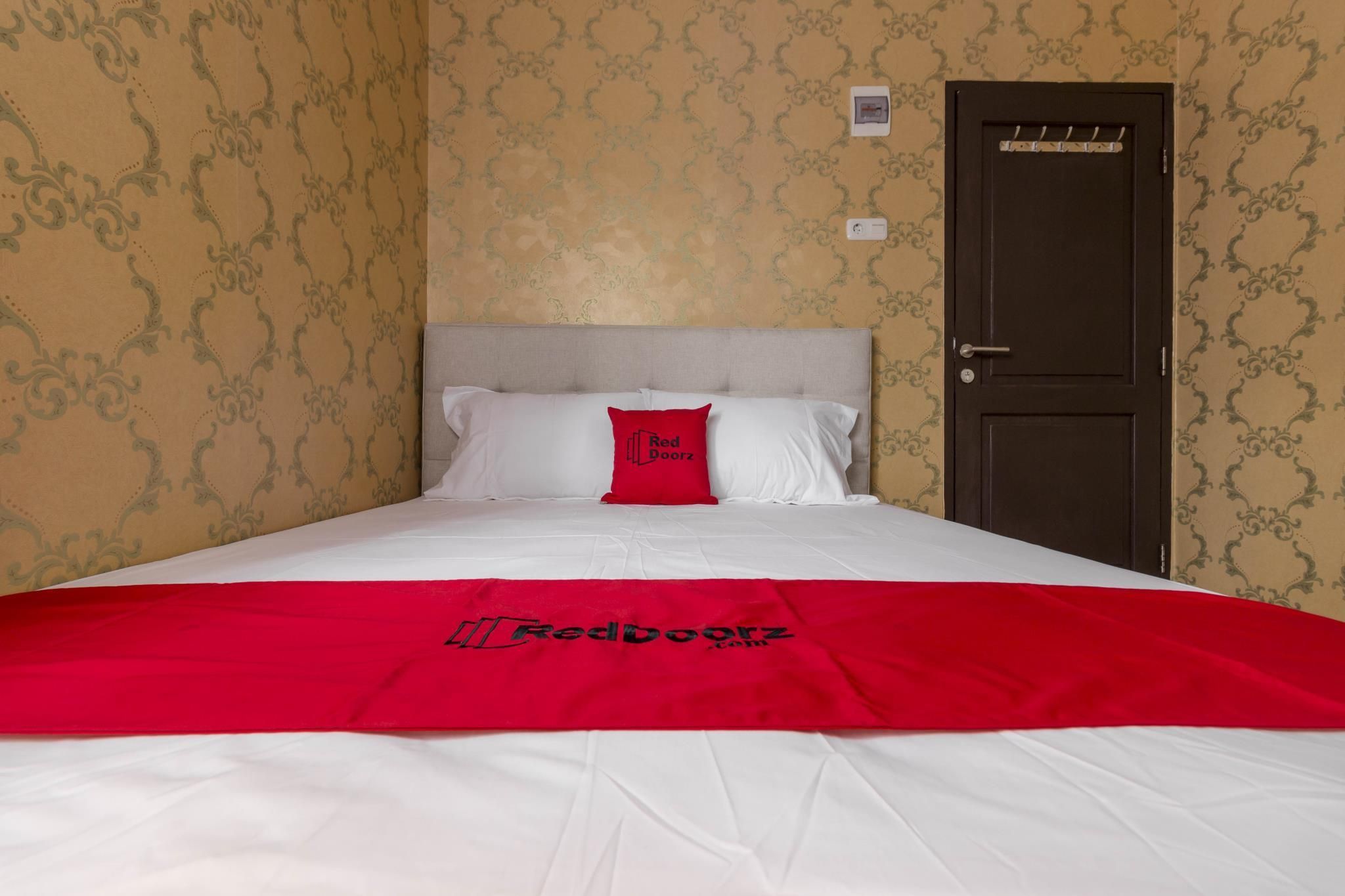 RedDoorz Plus @ Cipete Damai RedDoorz Room 2