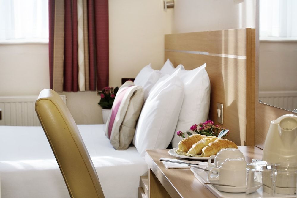 Queens Park Hotel Standard Double Room 5