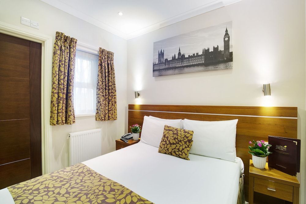 Queens Park Hotel Standard Double Room 4