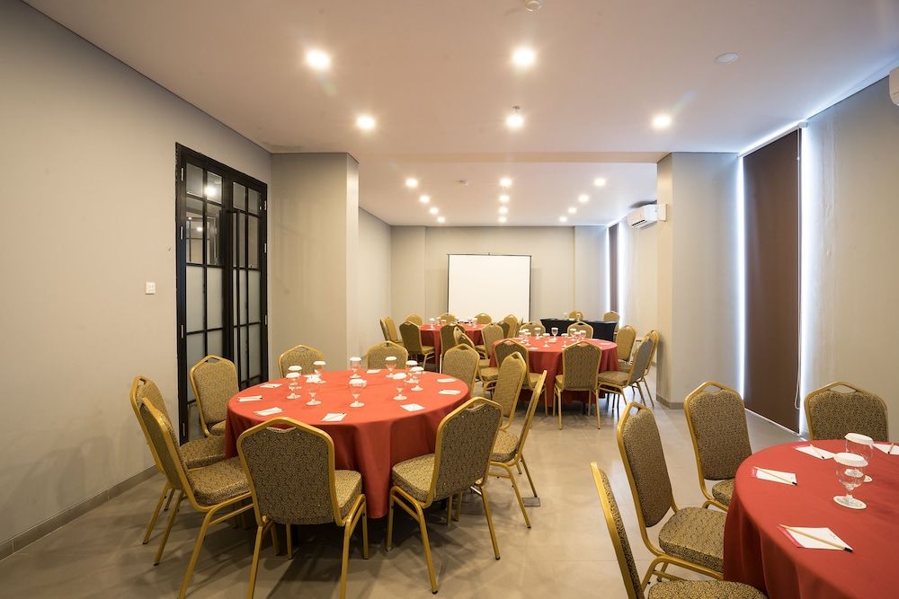 undefined Maple Hotel Jakarta 4