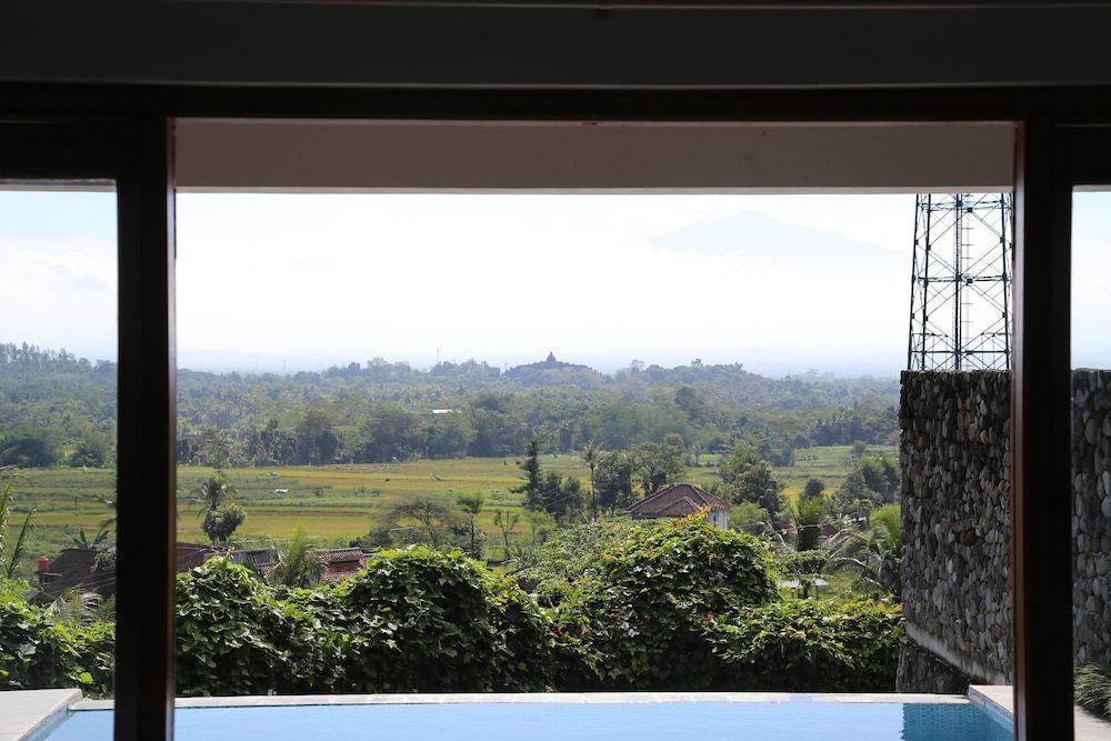 Borobudurhills Deluxe Room, 1 King Bed, Private Pool, Mountain View 6