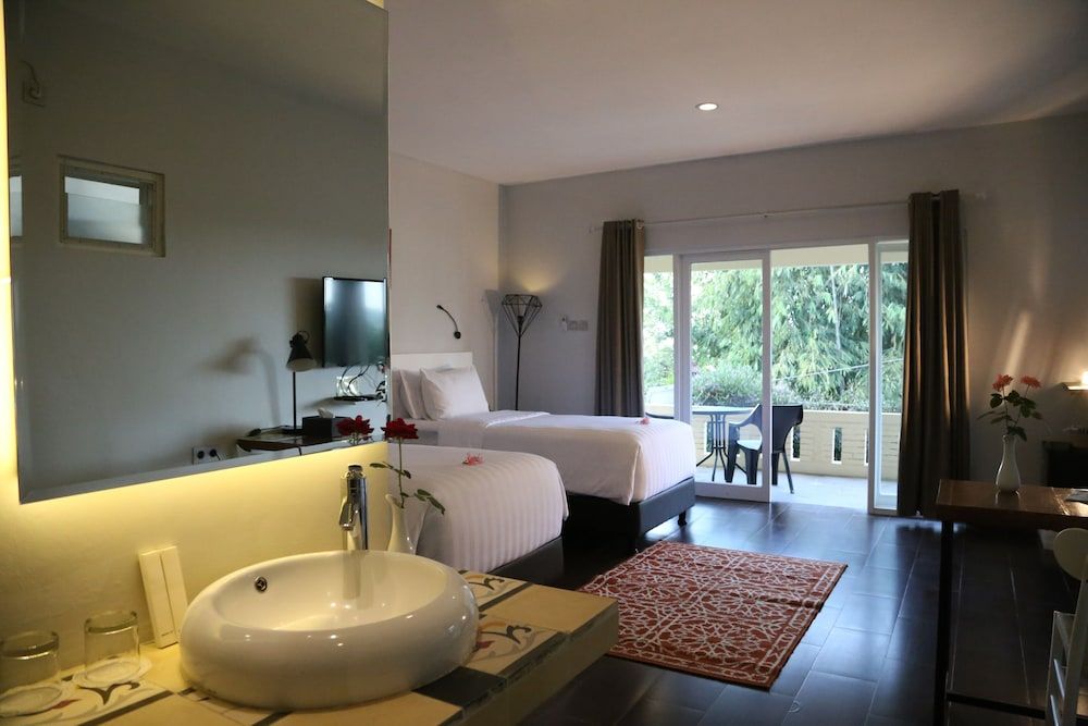 Borobudurhills Deluxe Twin Room, 2 Twin Beds, Garden View, Ground Floor 3