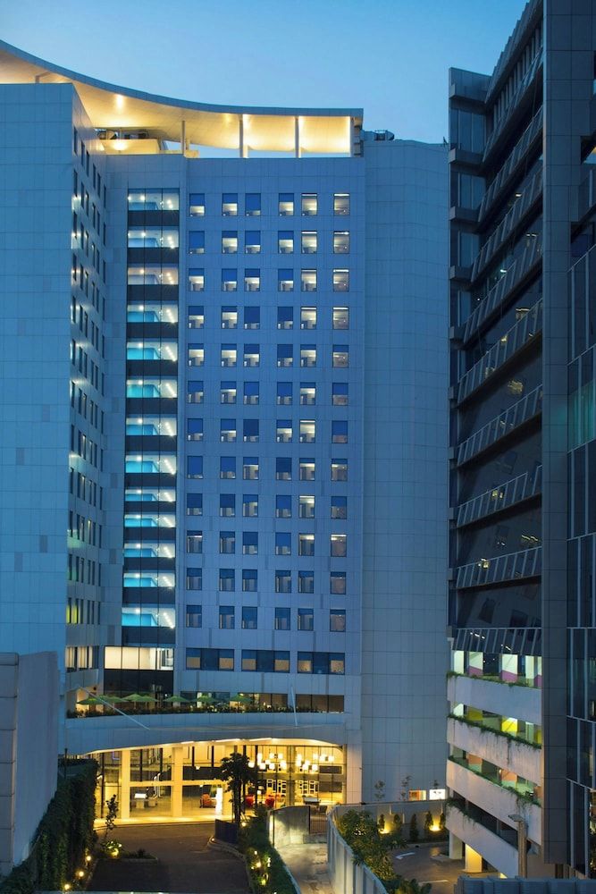 undefined Aloft by Marriott Jakarta Wahid Hasyim 3