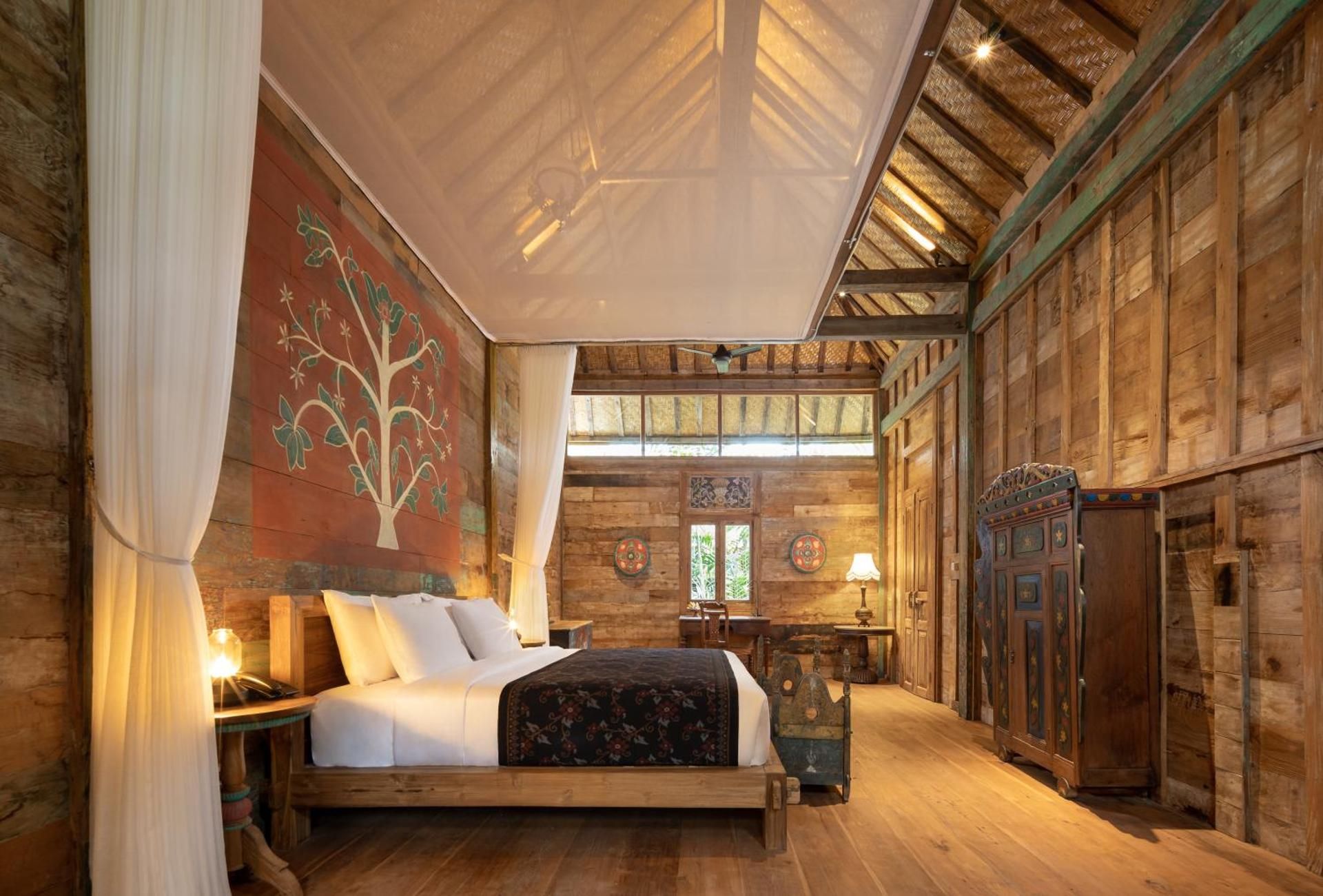 Wooden Suite - Free 30 minutes Massage