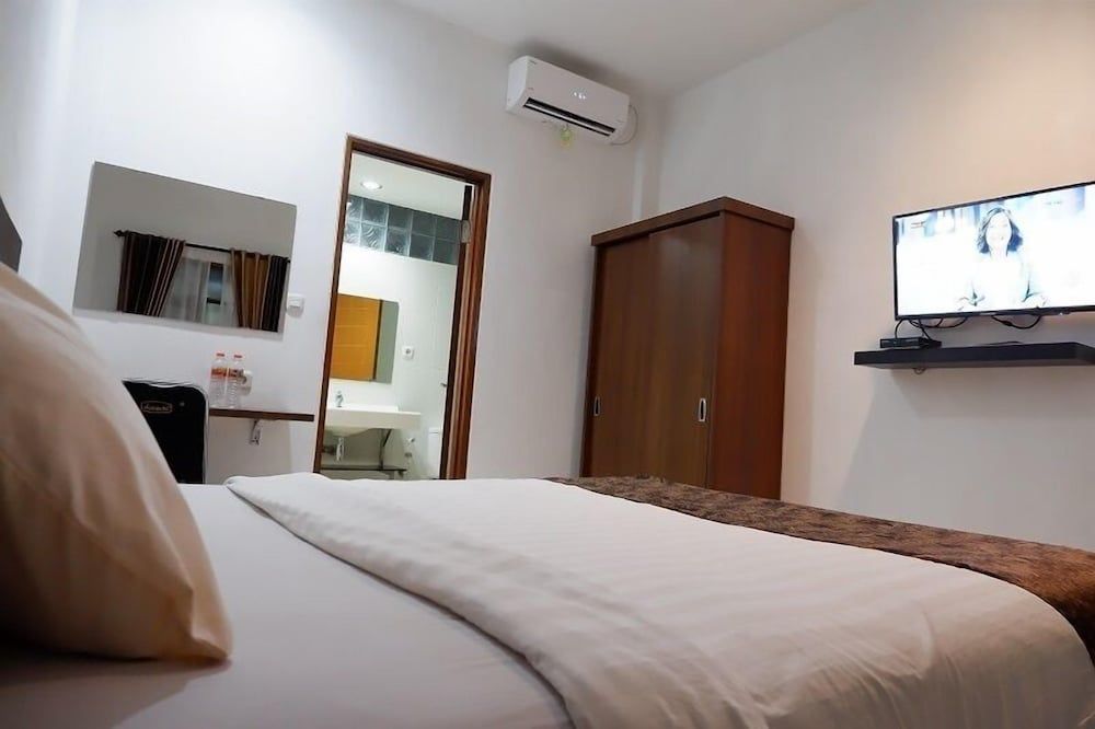 Netral Hotel Deluxe Room 2