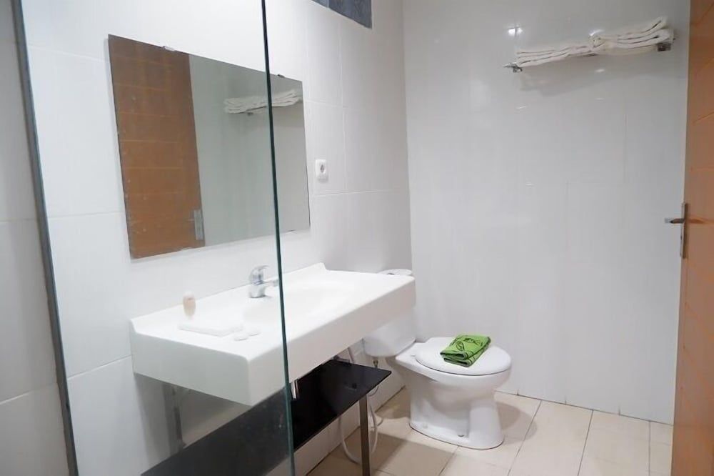 Netral Hotel Deluxe Room 5