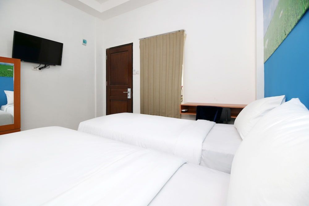 Polamas Residence Standard Twin Room 2