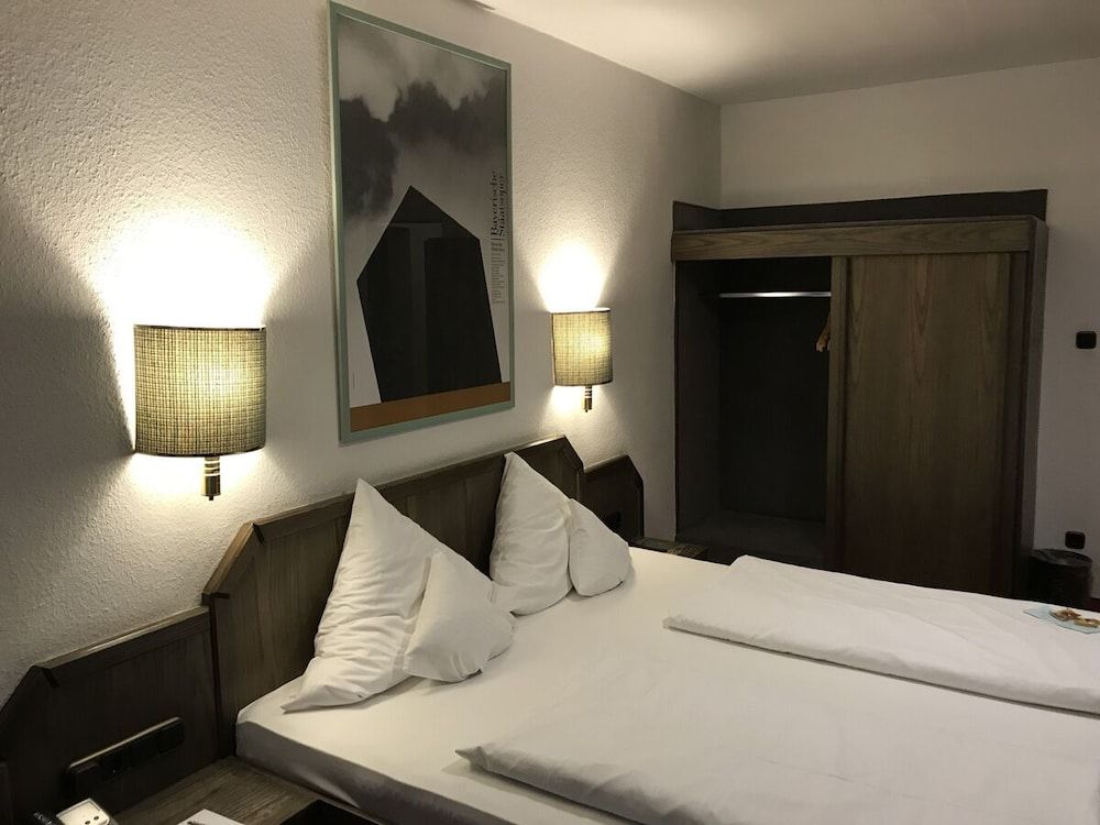 Hotel Nymphenburg City Double Room, 1 Queen Bed, City View 8