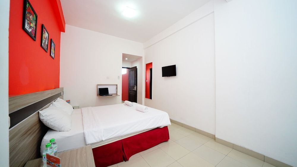 Amaia Hotel Superior Double Room 5