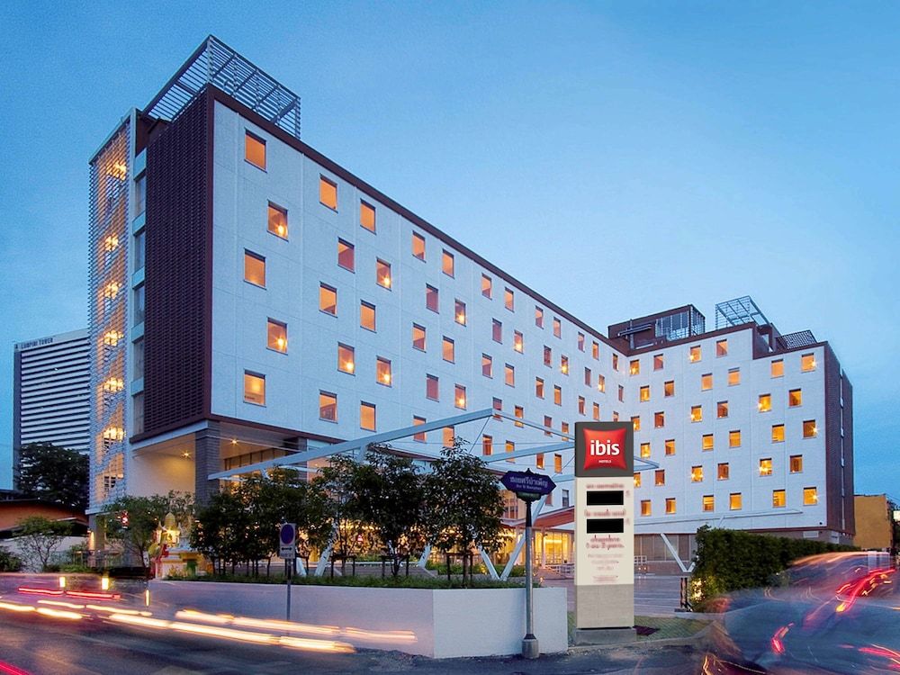 undefined ibis Bangkok Sathorn