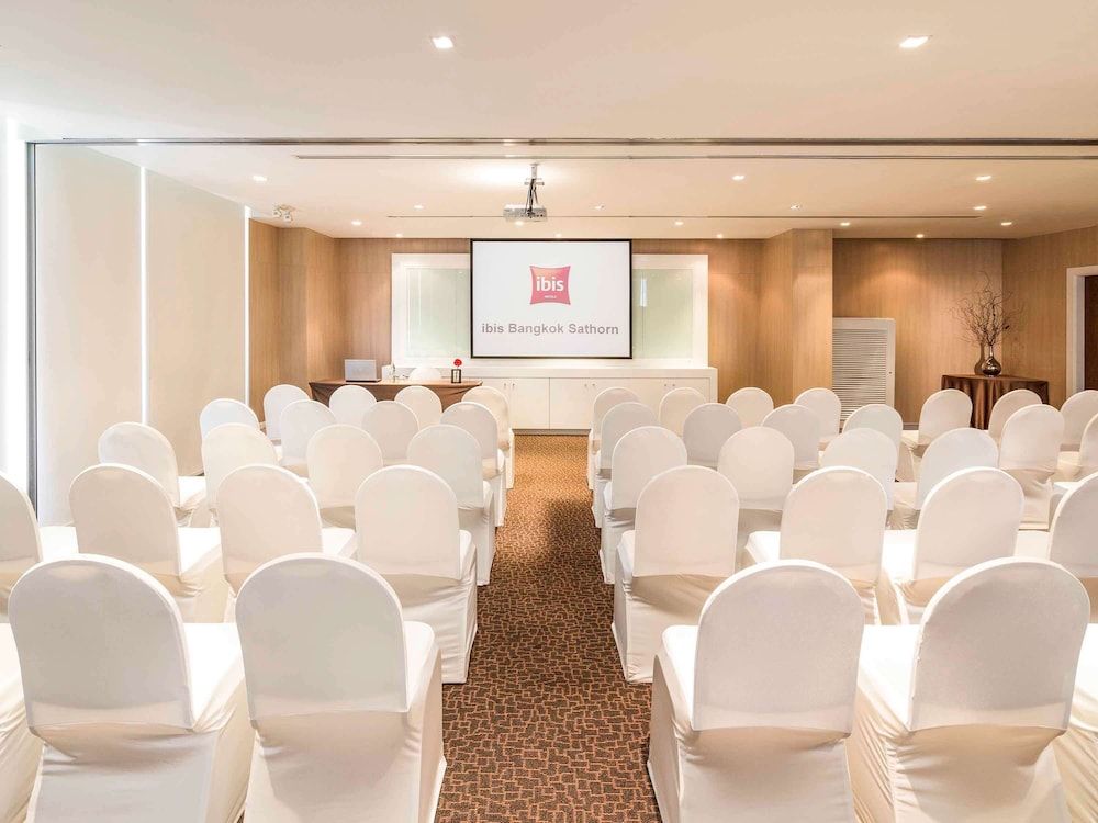 undefined ibis Bangkok Sathorn 10