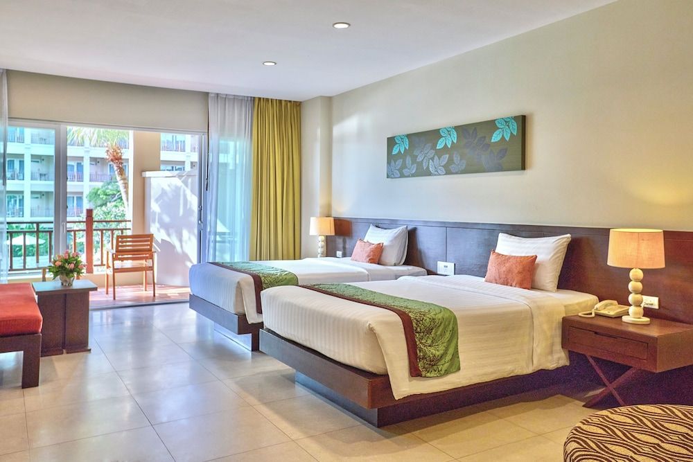 The Heritage Pattaya Beachfront Resort Deluxe Twin Room 4