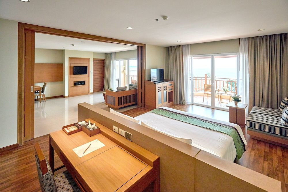 Ocean View Suite