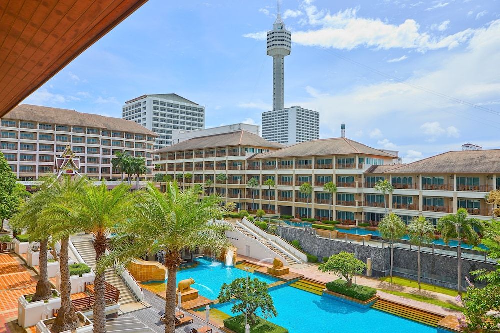 undefined The Heritage Pattaya Beachfront Resort 4