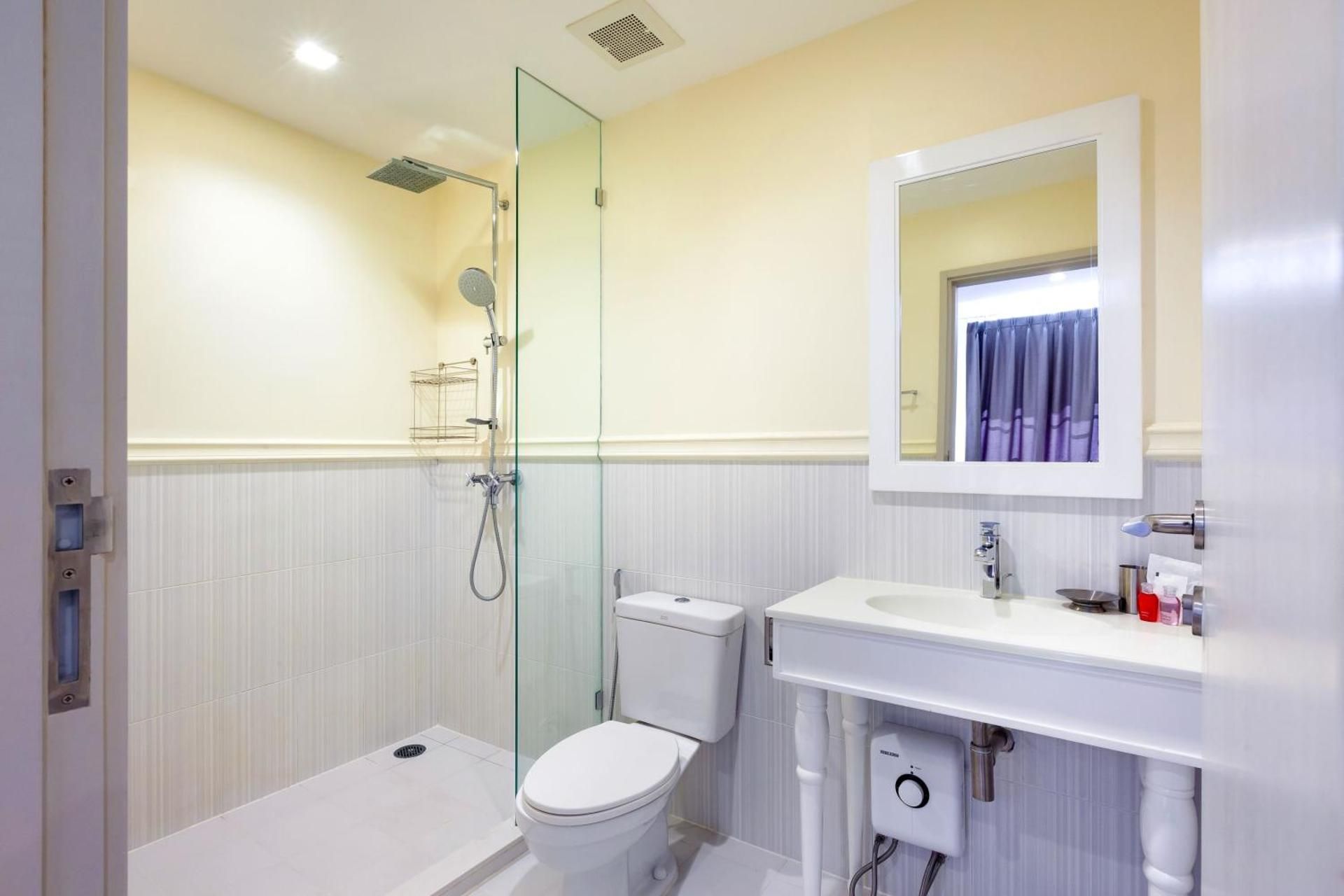 1 Bedroom Apartment