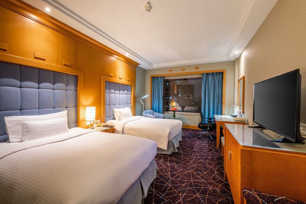 undefined Crowne Plaza Hotel Shanghai by IHG 5