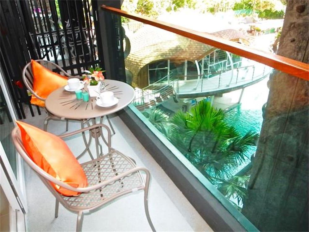 Emerald Patong New Studio with Balcony Studio 7