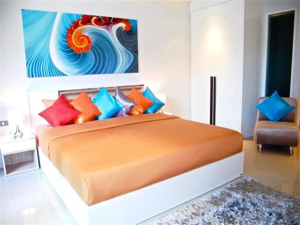 Emerald Patong New Studio with Balcony Studio 4